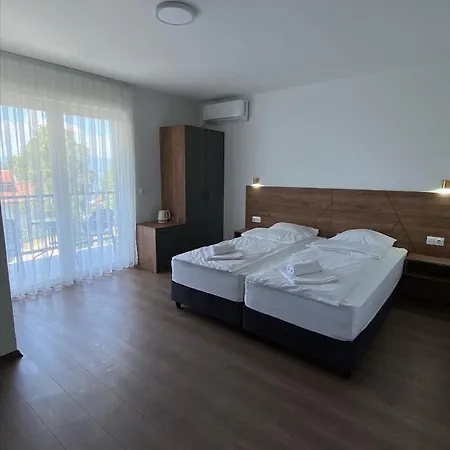 Forest Ohrid Apartment Pestani